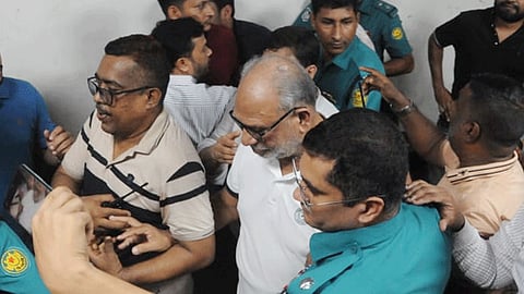 ডিবি কার্যালয়ে লতিফ সিদ্দিকী