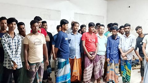 পুলিশকে কোপানোর ঘটনায় যৌথবাহিনীর অভিযানে আটক ১০২