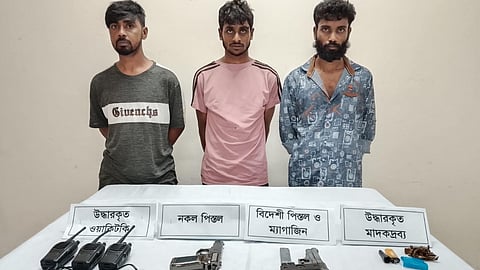 মেহেরপুরে কিশোর গ্যাংয়ের তিন সদস্য আটক