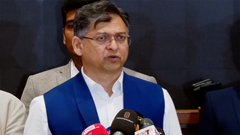 তারেক রহমান ফিরলে ভোটের প্রচারের অর্ধেক কাজ হয়ে যাবে: সালাহউদ্দিন আহমদ