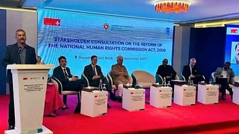 মানবাধিকার রক্ষায় মাইলফলক স্থাপন করতে চায় সরকার: আইন উপদেষ্টা