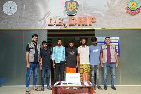 আদাবরে চাঞ্চল্যকর হত্যা মামলার প্রধান আসামি শীর্ষ সন্ত্রাসী বেলচা মনিরসহ গ্রেফতার ০৫