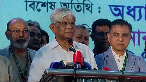 কেবল পড়াশোনা নয়, শিক্ষার্থীদের সততা চর্চারও আহ্বান অর্থ উপদেষ্টার