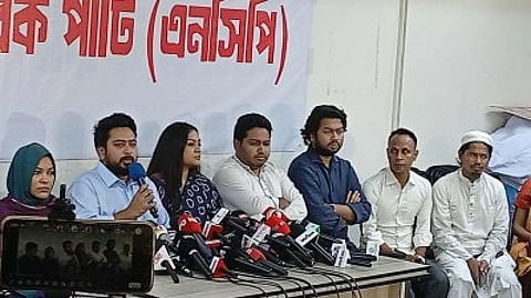 আখতার হোসেনের ওপর হামলা বিচ্ছিন্ন ঘটনা নয়: নাহিদ ইসলাম