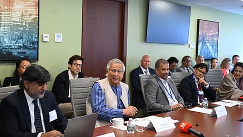 স্বাস্থ্যসেবা অর্থ উপার্জনকারীদের হাতে ছেড়ে দেওয়া উচিত নয়: প্রধান উপদেষ্টা