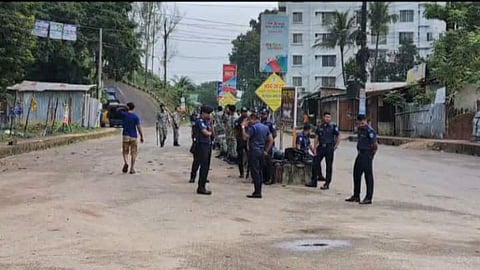 ধর্ষণের ঘটনার জেরে সহিংসতা: থমথমে খাগড়াছড়ি, অনির্দিষ্টকালের জন্য সড়ক অবরোধ, ১৪৪ ধারা বহাল
