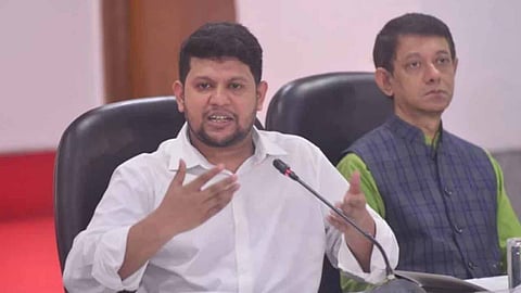 কখন নেমে যাই, দুই মাস ধরে অনিশ্চয়তার মধ্যে আছি: তথ্য উপদেষ্টা