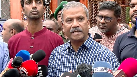 আ. লীগের কার্যক্রমের ওপর নিষেধাজ্ঞা তুলে নেয়ার কোনো সম্ভাবনা নেই: আইন উপদেষ্টা