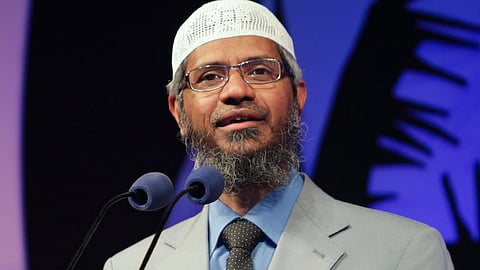 ২৮ নভেম্বর ঢাকায় আসছেন জাকির নায়েক