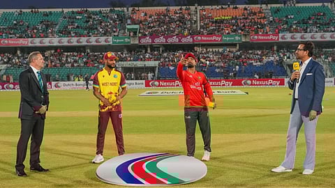 পাওয়ার প্লেতেই ৪ উইকেট হারিয়ে বিপাকে বাংলাদেশ