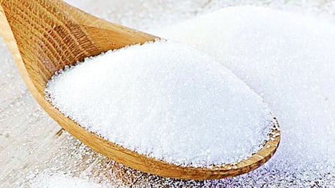 ৭৮ কোটি টাকায় ১২৫০০ টন চিনি কিনবে সরকার
