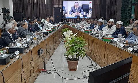 নিরপেক্ষ ভূমিকায় থেকে জাতিকে সুষ্ঠু ও গ্রহণযোগ্য নির্বাচন উপহার দিতে চাই : সিইসি