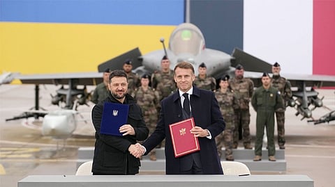 ফ্রান্সের কাছ থেকে ১০০ রাফায়েল যুদ্ধবিমান পাচ্ছে ইউক্রেন