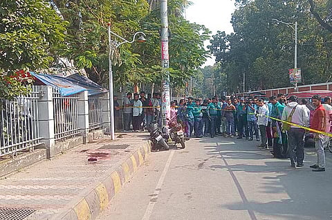 খুলনায় আদালতে হাজিরা দিতে আসা দুজনকে গুলি করে হত্যা