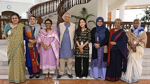 রোকেয়া পদকজয়ীদের সংবর্ধনা দিলেন প্রধান উপদেষ্টা