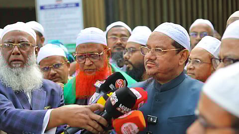 অপরাধীরা যাতে প্রতিবেশী দেশে আশ্রয় না পায় সেজন্য জাতিসংঘকে দায়িত্ব নিতে হবে: চরমোনাই পীর