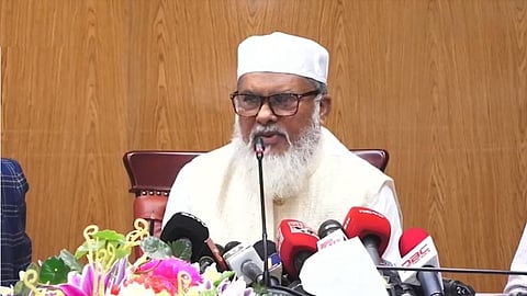 আগুনে পুড়িয়ে মারা ও প্রতিষ্ঠান জ্বালিয়ে দেয়া বরদাস্ত করবে না সরকার: ধর্ম উপদেষ্টা