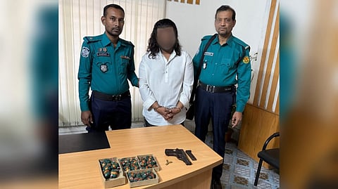 বিদেশি পিস্তল, গুলি ও ককটেল তৈরির বিভিন্ন সরঞ্জামাদিসহ ০১ জনকে গ্রেফতার করেছে আদাবর থানা পুলিশ