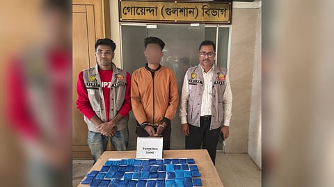 ১০ হাজার পিস ইয়াবাসহ এক মাদক কারবারিকে গ্রেফতার করেছে ঢাকা মহানগর গোয়েন্দা পুলিশ