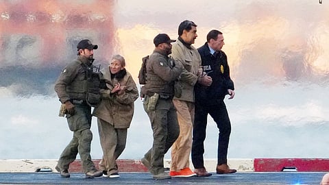 ‘আমি নির্দোষ, এখনও প্রেসিডেন্ট’ দাবি মাদুরোর