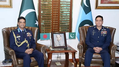 পাকিস্তানের কাছ থেকে আধুনিক যুদ্ধবিমান কিনতে আগ্রহী বাংলাদেশ