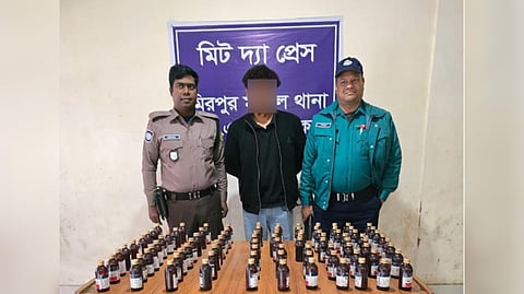 ৯০ বোতল ফেন্সিডিলসহ একজন মাদক কারবারিকে গ্রেফতার করেছে মিরপুর মডেল থানা পুলিশ