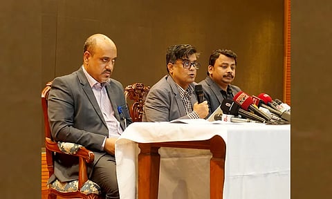 নির্বাচনের আগেই লুট হওয়া অস্ত্র উদ্ধার করতে হবে: প্রধান উপদেষ্টা