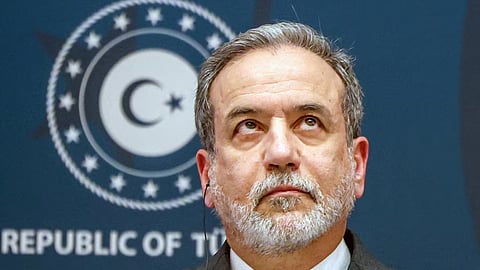 যুক্তরাষ্ট্রের হামলা হলে মধ্যপ্রাচ্যে মার্কিন ঘাঁটিগুলোতে আঘাত হানবে ইরান