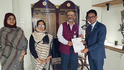 পদত্যাগ করেছেন ঢাবি উপাচার্য ড. নিয়াজ আহমদ খান