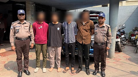 রমনায় স্কুলছাত্র অপহরণ : প্রধানমন্ত্রীর হস্তক্ষেপে দ্রুত উদ্ধার, গ্রেফতার ৪