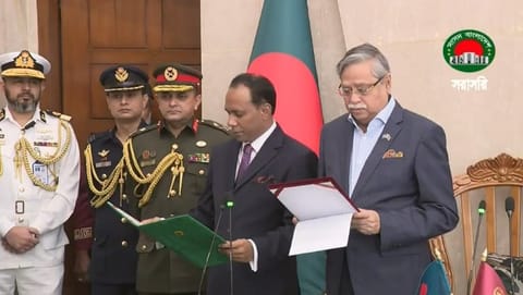স্পিকার ও ডেপুটি স্পিকারকে শপথ পড়ালেন রাষ্ট্রপতি