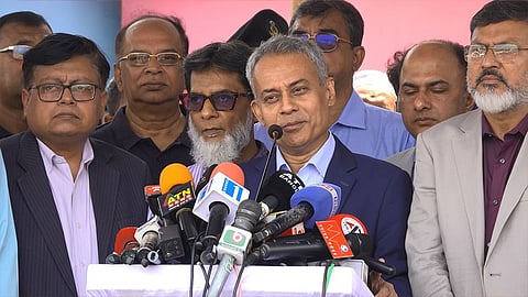 নির্ধারিত ভাড়ার থেকে বেশি ভাড়া নিচ্ছে না বাস মালিকরা: সড়কমন্ত্রী