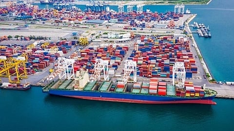 দেশে পৌঁছেছে জ্বালানি পণ্যবাহী ৪ জাহাজ