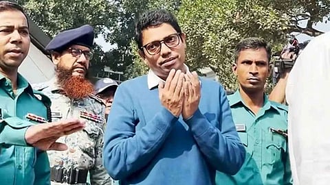 এমআরআই রিপোর্টে পলকের ঘাড়ে ২টি কোমরে ৩টি হাড় সরে গেছে