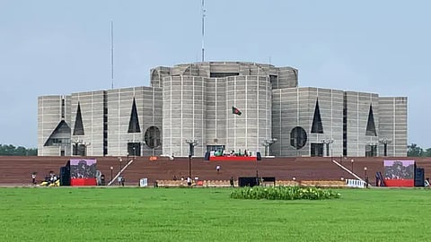 যে সমস্যাগুলো শিরোনামে আসে না: নীতিনির্ধারণে কোন ইস্যুগুলো পিছিয়ে পড়ে