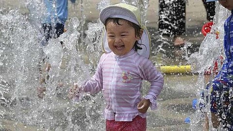 കുടുംബത്തിൽ അംഗസംഖ്യ കൂട്ടുന്നവർക്ക് 3 ലക്ഷം പ്രതിഫലം; പ്രഖ്യാപനവുമായി ജപ്പാൻ