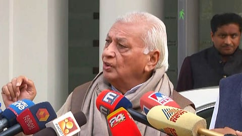 'ഇന്ത്യയിൽ ജനിച്ചവരെല്ലാം ഹിന്ദുക്കൾ; തന്നെ ഹിന്ദുവെന്ന് വിളിക്കണമെന്ന്' ഗവർണർ