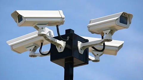 ക്യാമറകൾ സ്ഥാപിക്കുന്നതിലെ ആവേശം പ്രവർത്തിപ്പിക്കുന്നതിലും വേണം