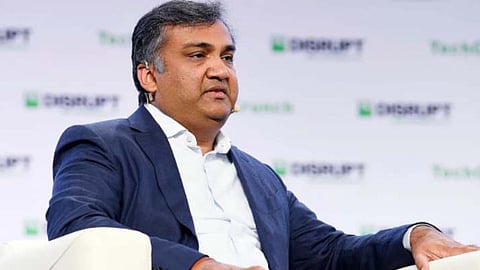 നീൽ മോഹൻ, യുട്യൂബിന്റെ അധിപൻ