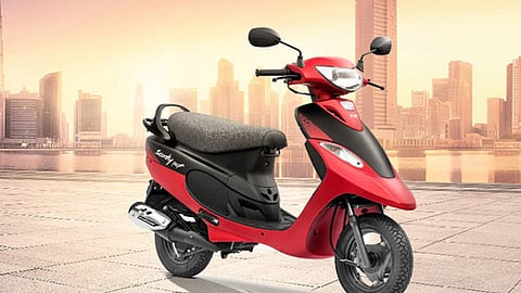 സ്കൂട്ടിയുടെ വില 2 ലക്ഷത്തിൽ താഴെ: ഫാൻസി നമ്പർ ലേലത്തിൽ പിടിച്ചത് 1.12 കോടി രൂപയ്ക്ക്!