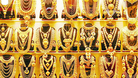 gold price reaches 55,000