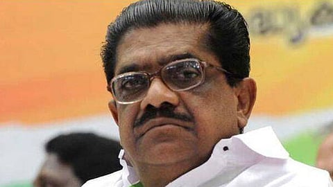 മദ്യപാന വിലക്ക് പിൻവലിച്ചതിനെതിരെ ഖാർഗെക്ക് കത്തയച്ച് സുധീരൻ