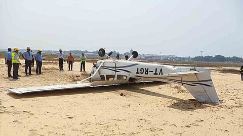 തിരുവനന്തപുരം വിമാനത്താവളത്തിൽ പരിശീലന വിമാനം ഇടിച്ചിറക്കി