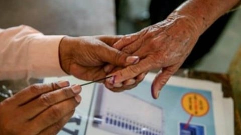 മഹാരാഷ്ട്ര നിയമസഭാ ഉപതെരഞ്ഞെടുപ്പ്: ചിഞ്ച്വാഡിൽ 50.47 ശതമാനം വോട്ടിംഗ് രേഖപ്പെടുത്തിയപ്പോൾ, കസ്ബ പേത്തിൽ 45 ശതമാനം