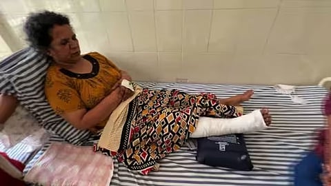 കോഴിക്കോട് സ്വകാര്യ ആശുപത്രിയിൽ കാലുമാറി ശസ്ത്രക്രിയ; പിഴവ് ഡോക്ടർ അറിയുന്നത് രോഗി പറയുമ്പോൾ