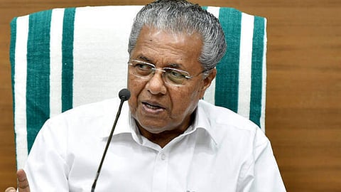 കളങ്കിതരെ ചുമക്കേണ്ട ആവശ്യം സർക്കാരിനില്ല; ജീവനക്കാർക്ക് മുന്നറിയിപ്പുമായി മുഖ്യമന്ത്രി