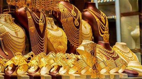 Gold prices at the lowest in November