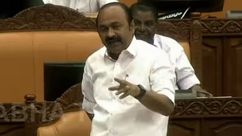 ഐജിഎസ്ടി വിഷയം ചർച്ചചെയ്യാൻ അനുമതിയില്ല; പ്രതിപക്ഷം സഭയിൽ നിന്നും ഇറങ്ങിപ്പോയി