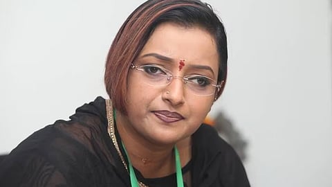 'സ്വര്ണക്കടത്ത് കേസില് ഒത്തുതീര്പ്പിന് ശ്രമം';വിശദാംശങ്ങളുമായി വൈകിട്ട് ലൈവിലെത്തുമെന്ന് സ്വപ്ന