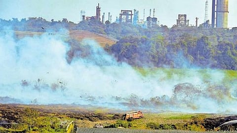 ബ്രഹ്മപുരം തീപിടുത്തം; കൊച്ചി കോർപ്പറേഷന് 100 കോടി രൂപ പിഴചുമത്തി ഹരിത ട്രൈബ്യൂണൽ